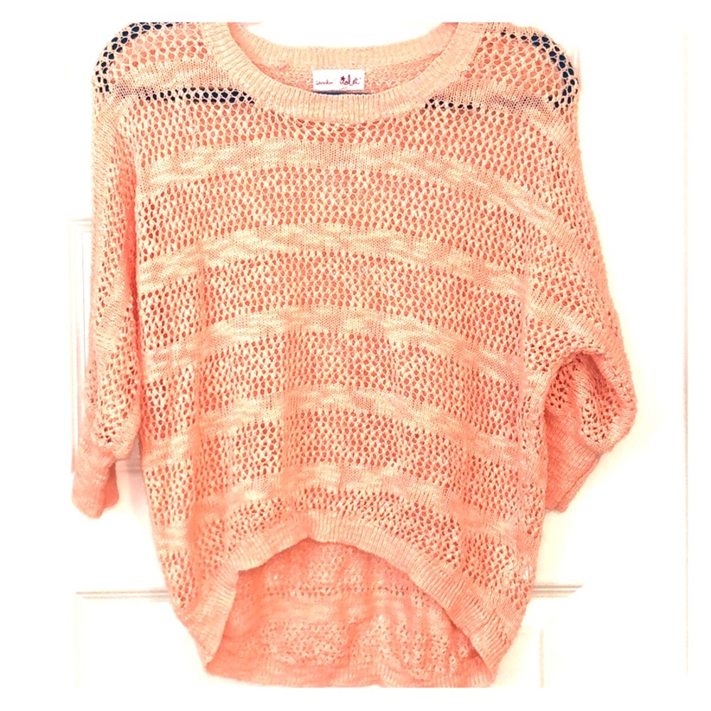 Lightweight knit sweater. EUC.
